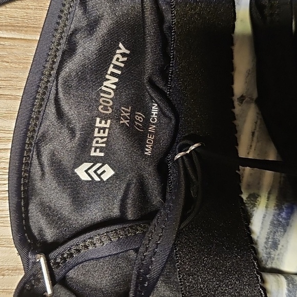 Women's Free Country Black and White 2 Pc Swim Set W/ Molded Bra Cup XXL - Picture 3 of 4